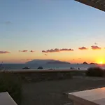 Folegandros Beachfront شقة