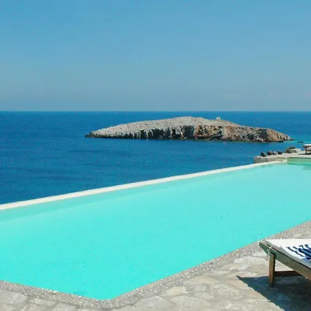 Folegandros Beachfront * Karavosztászisz