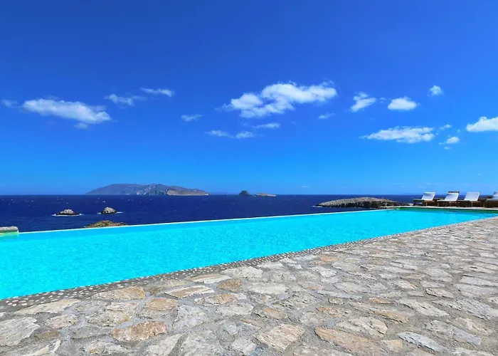 Folegandros Beachfront * Karavosztászisz
