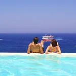Folegandros Beachfront Karavostasis (Folegandros)