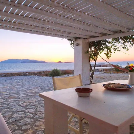 Διαμέρισμα Folegandros Beachfront Καραβοστάσι