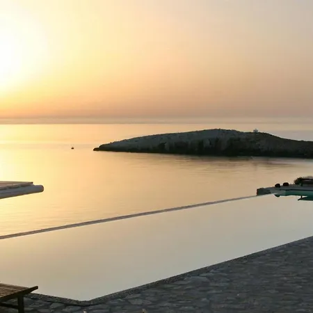Folegandros Beachfront *