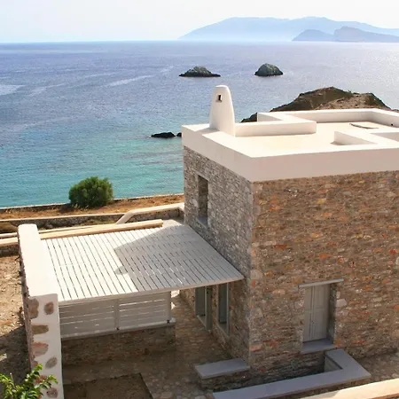 Folegandros Beachfront Apartment